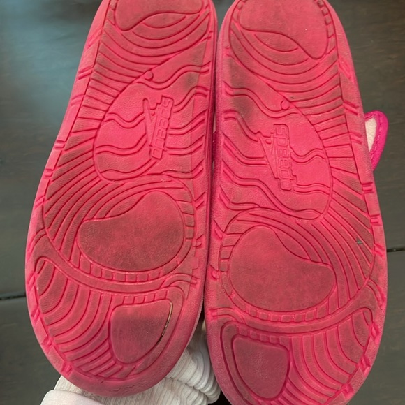 Speedo rubber bottom water shoes. Size 11/12 - Picture 3 of 3